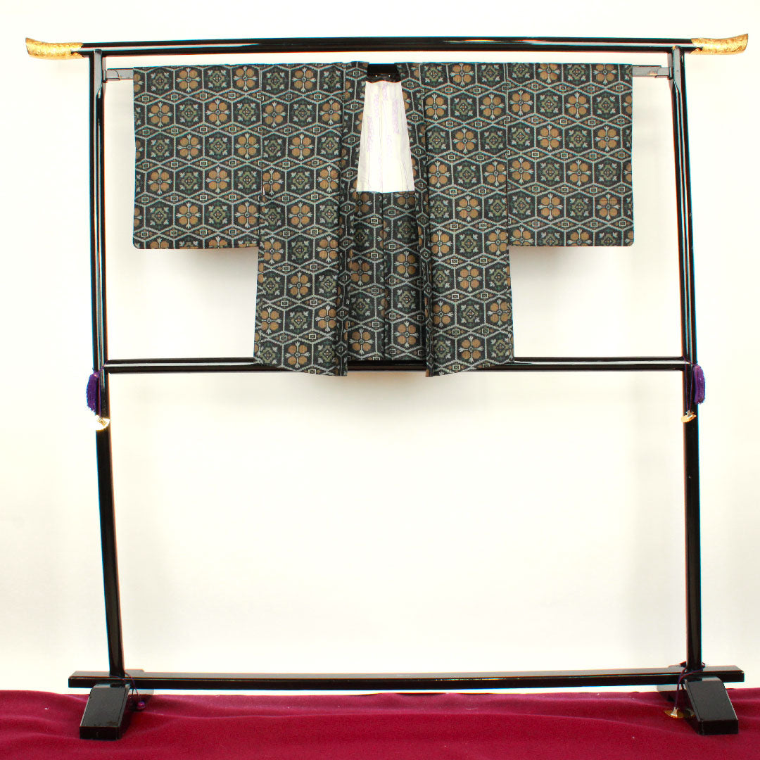 村山大島 身丈151cm 裄丈63.5cm アンサンブル 抽象模様 正絹 Aランク 袷 黒系 1116001993210