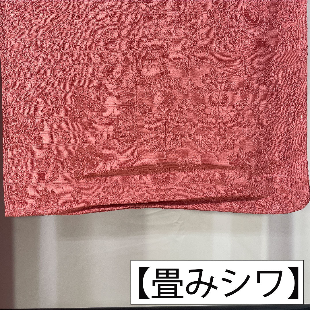 色無地 正絹 身丈157.5cm 裄丈63cm 桃紅色(とうこうしょく)綸子 一つ紋 蔓柏 袷 Aランク ピンク系 1114002003313