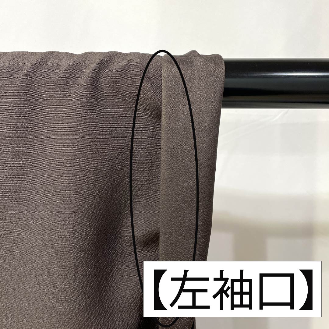 Furisode Kimono (long-sleeved kimono) made of pure silk, rank B, length 173.5cm, sleeve length 69.5cm, lined, ink-colored (sumi-iro) Kyoto Yuzen pattern, ball design, gray tones, product number 1113002744622
