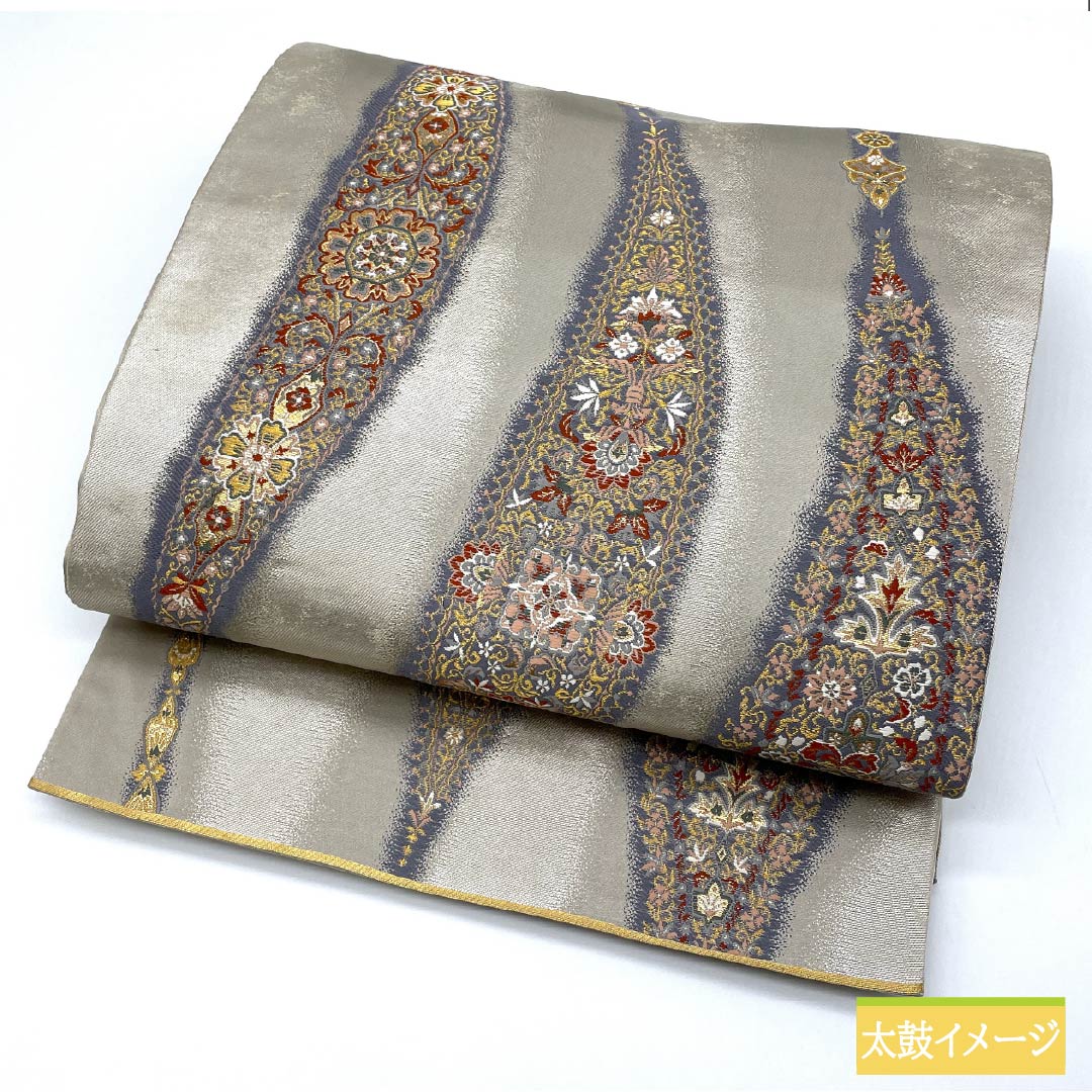 袋帯 正絹 銀色(ぎんいろ) 西陣織 加納幸 ペイズリー柄 帯丈442cm Sランク 六通 セミフォーマル 銀系 1123012922322