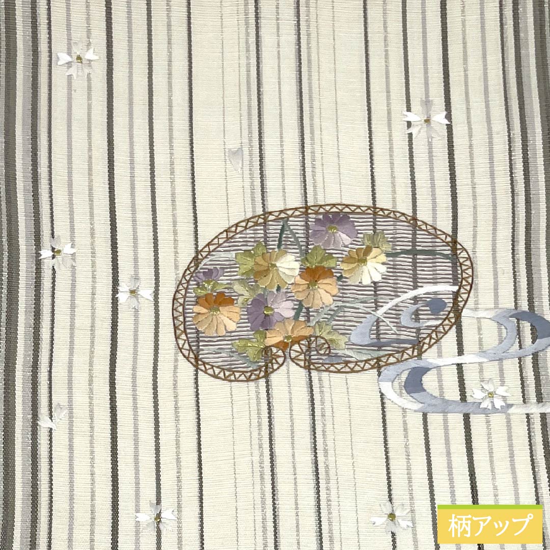 名古屋帯 正絹 Aランク 松葉仕立て 乳白色(にゅうはくしょく) 蘇州刺繡 花柄 古典柄 帯丈376cm ポイント柄 セミフォーマル 白系 1124011673311