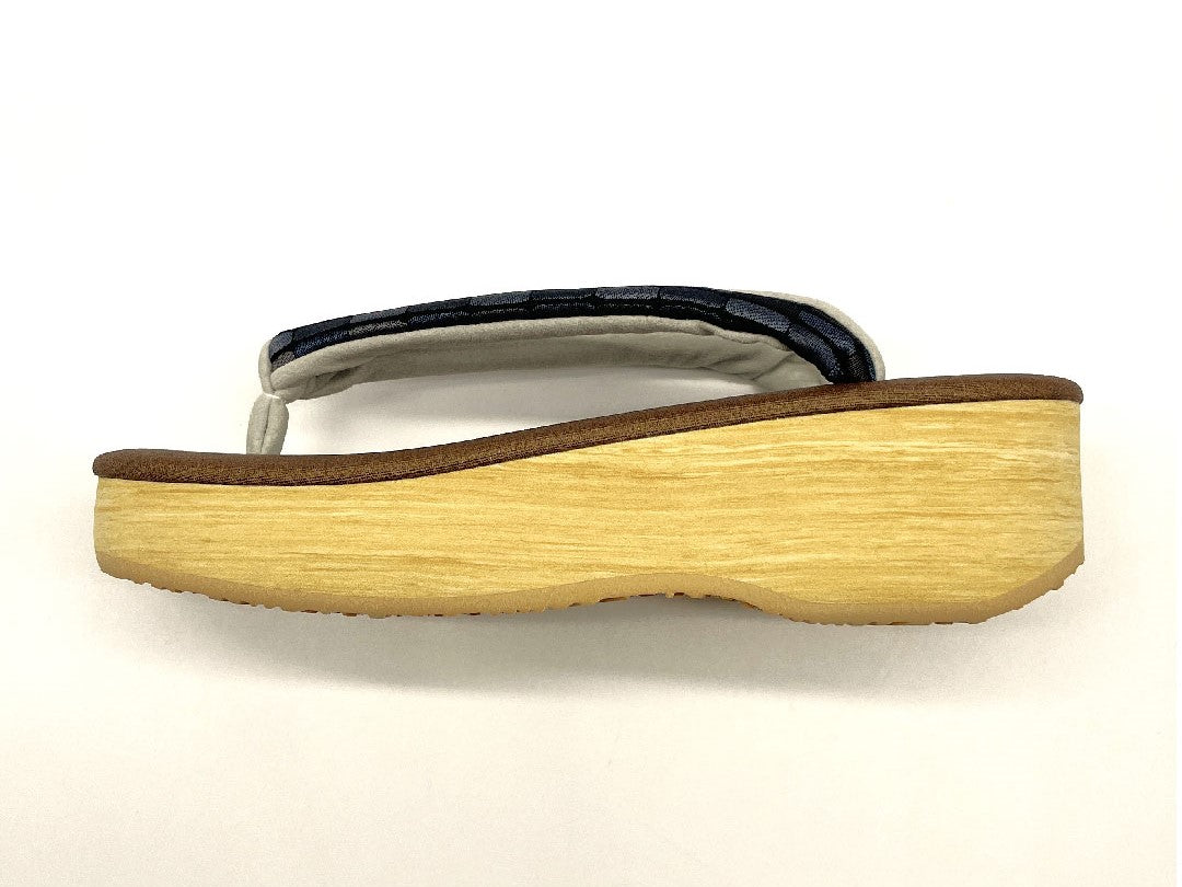 (新品未使用品)カレンブロッソ カフェ草履 Mサイズ 茶系 NEWランク 1122000591314