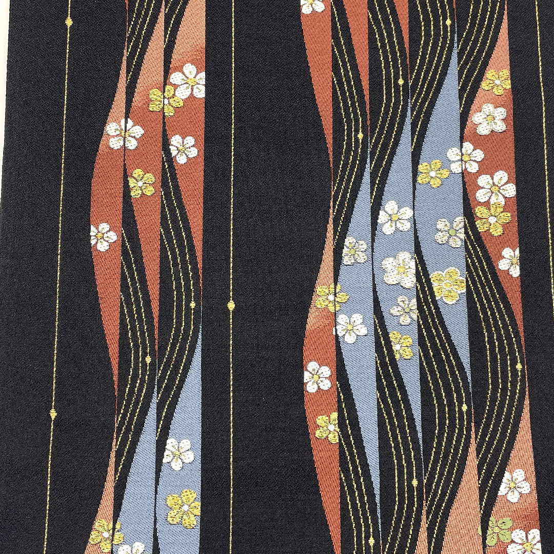 袋帯 小花 南天 帯丈437cm 正絹 Sランク 六通 セミフォーマル 黒系 1123001572310