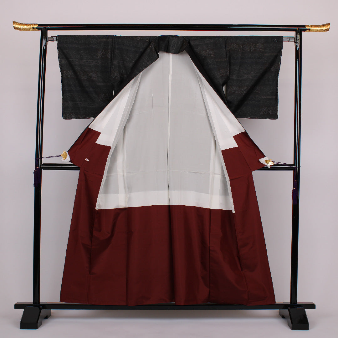 大島紬 身丈158cm 裄丈65cm 花横段 正絹 美品 袷 ブラック 1116000103310