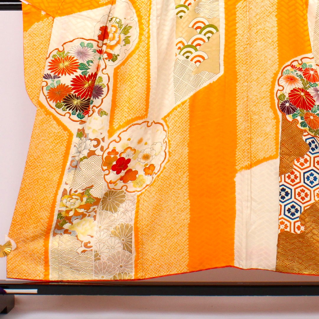 振袖 雪輪に草花 絞り 身丈156cm 裄丈62cm 正絹 Bランク  袷 黄系 1113000272323
