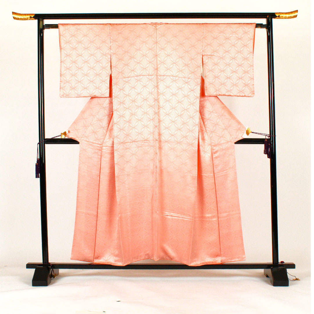 色無地 七宝模様 身丈156.5cm 裄丈63cm 袷  正絹 Sランク ピンク系 1114000332313