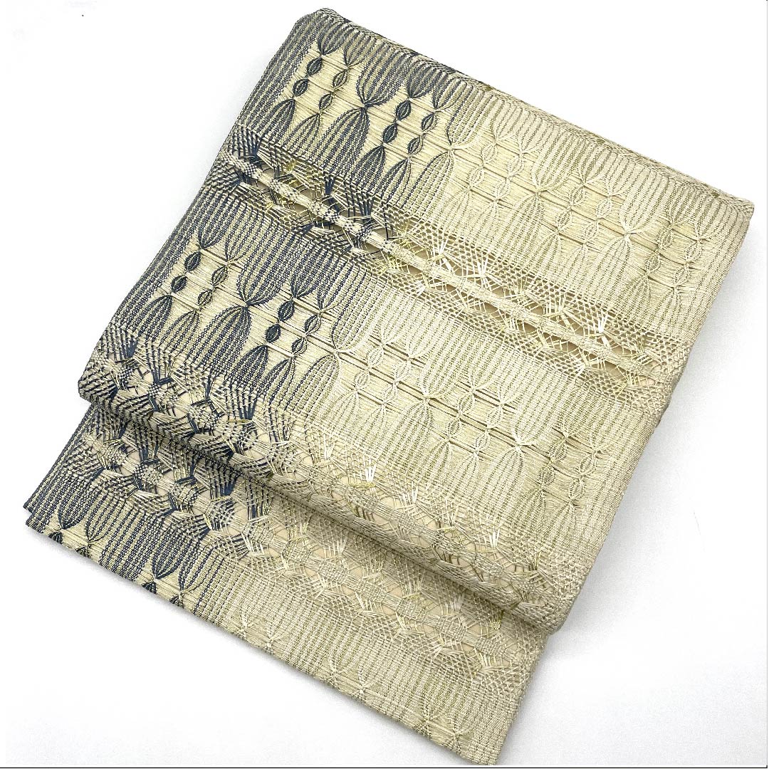 袋帯 乳白色色（にゅうはくしょくいろ） 幾何学模様 帯丈456cm 正絹 Sランク ポイント柄 セミフォーマル 白系 1123007212411