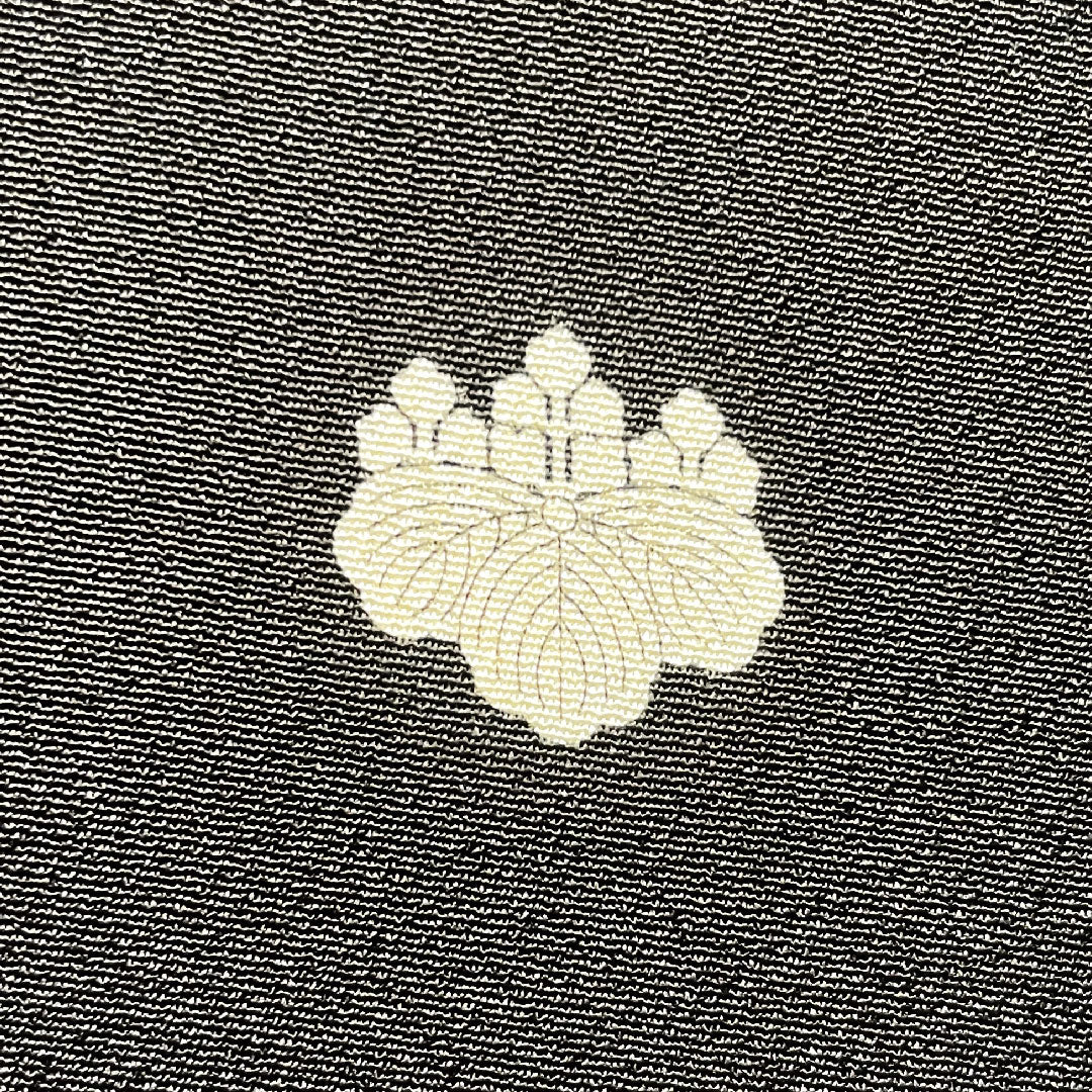 Black formal kimono, pure silk, length 156.5cm, sleeve length 62.5cm, lined, Kyoto Yuzen, crane, auspicious motif, five crests, five-three paulownia, S rank, five crests, black, 1111001182310