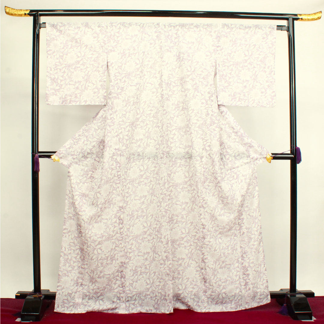 夏物 ポリエステル 小紋 身丈169cm 裄丈67.5cm 灰桜色（はいざくらいろ） マーガレット しつけ糸付き 洗える着物 紗 Sランク 紫系 1132000462520