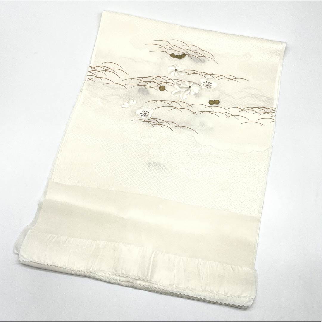 帯揚げ 正絹 Sランク フォーマル 乳白色（にゅうはくしょく） 留袖用 露芝 梅 長さ約173cm 幅約29cm 白系 1136002582911