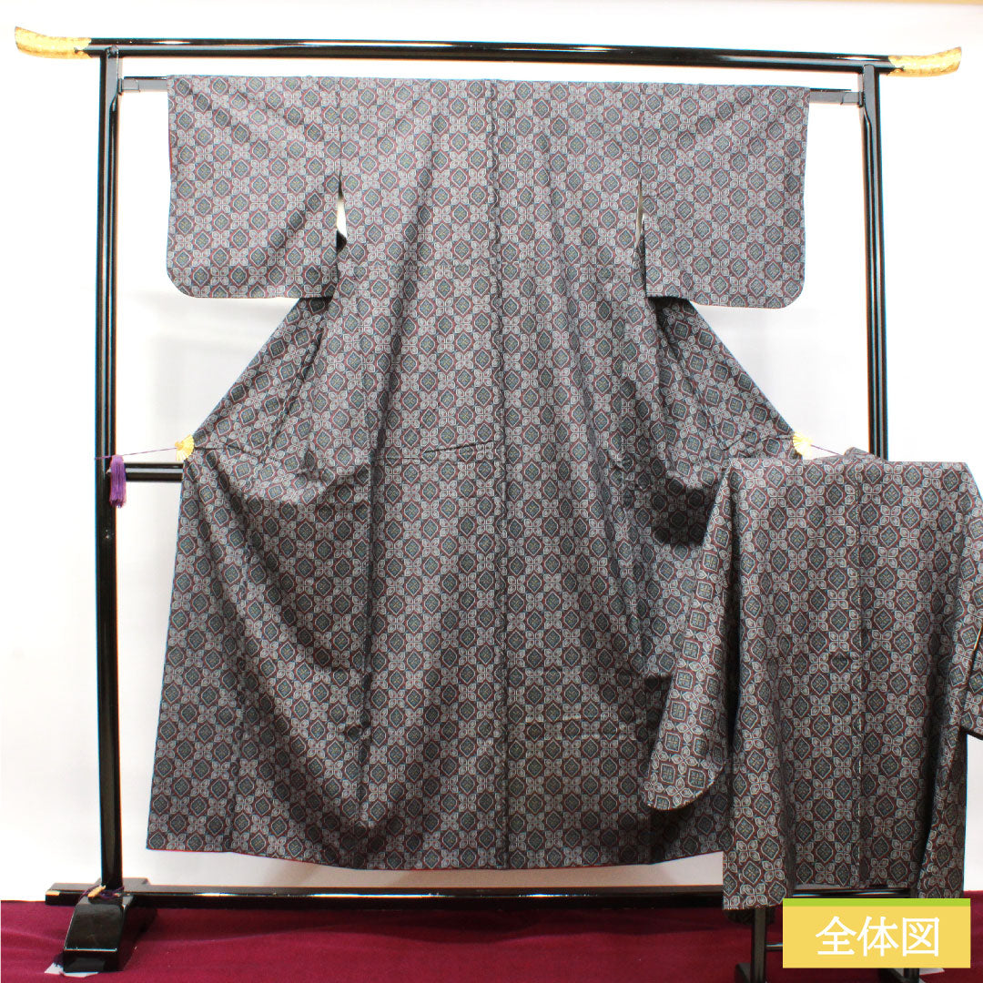 村山大島紬 正絹 身丈153.5cm 裄丈62cm  アンサンブル 幾何学模様 Aランク 袷 黒系 1116002973210