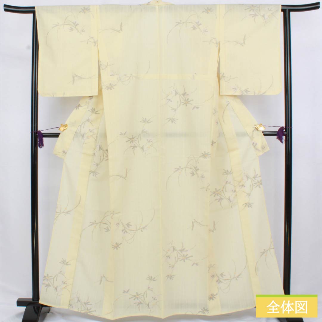 Summer silk tsumugi (pongee) kimono, length 162.5cm, sleeve length 64.5cm, Torinoko color (Torinoko-iro), scoop weave, floral pattern, gauze, A-rank, cream color, product number 1132002873415