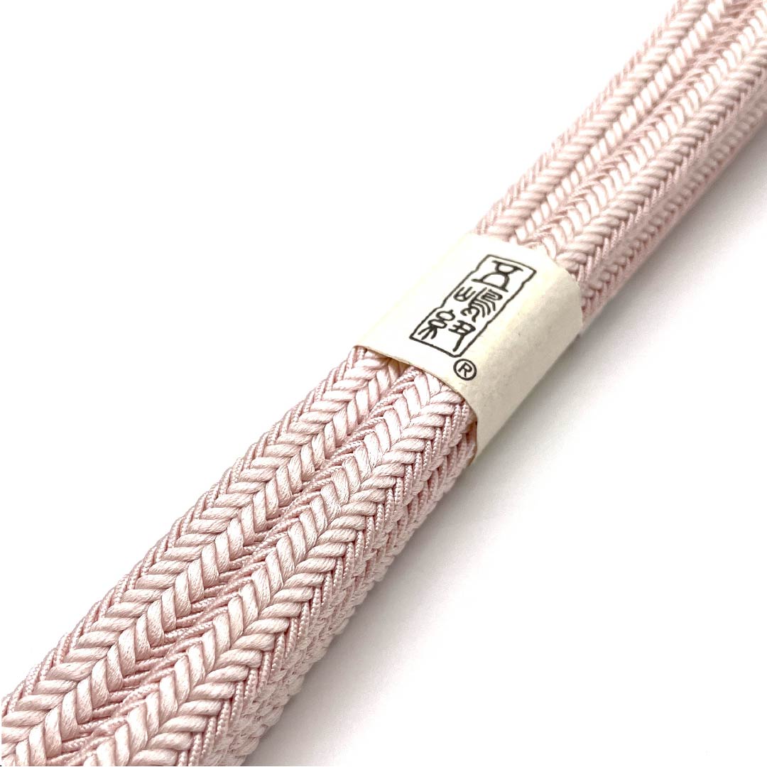 (New old stock) Obijime (belt fastener) Pure silk quarter-length cord Sakura-iro (cherry blossom color) Goshima cord Edo braid New old stock Length approx. 162cm Width approx. 1.2cm Casual S rank Pink 1135002512313