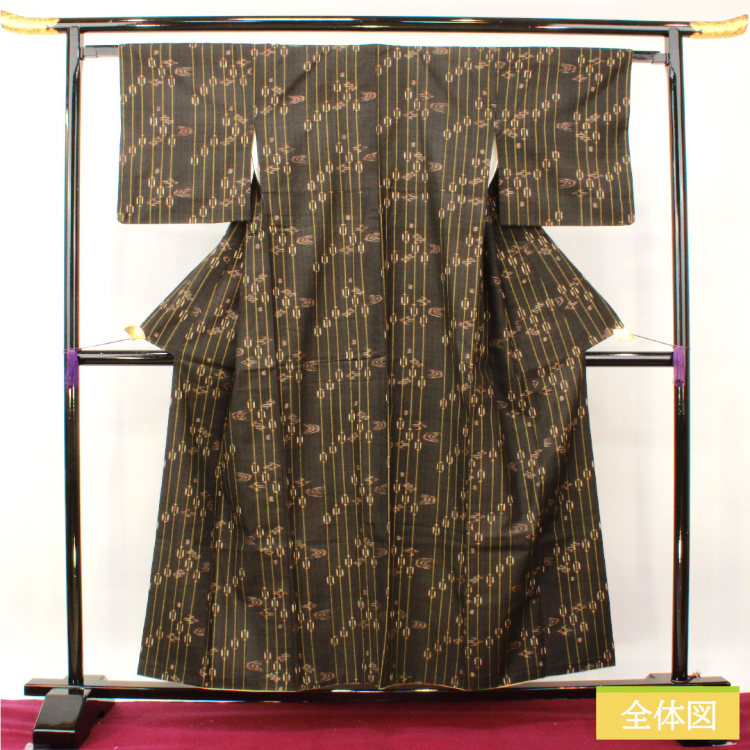 紬 正絹 身丈156.5cm 裄丈63cm 黒鼠色（くろねずいろ） 久米島紬 重要無形文化財 Bランク 袷 茶系 1116003504314