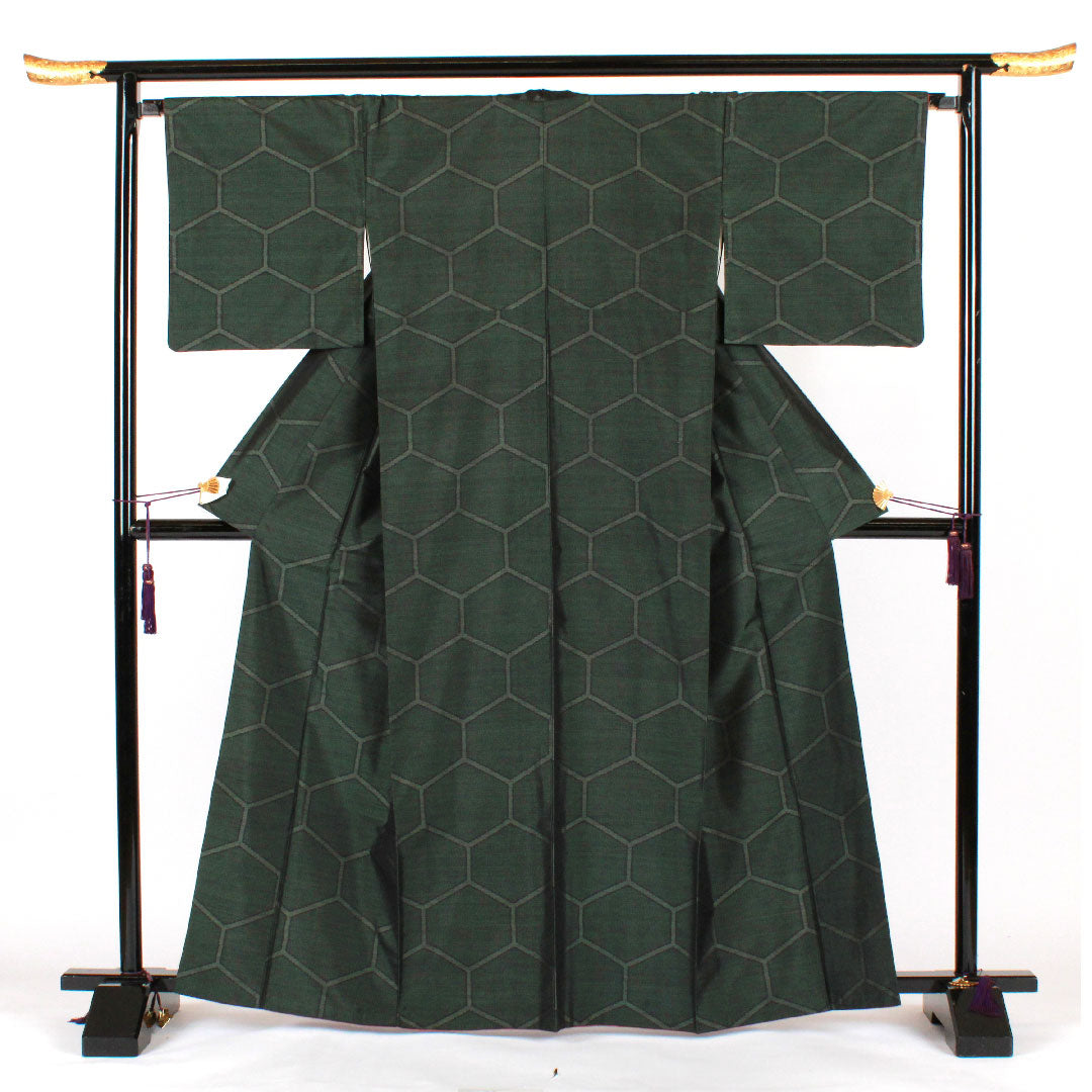 大島紬 身丈166cm 裄丈67cm 緯総絣 亀甲 正絹 Bランク 袷 緑系 1116001554519