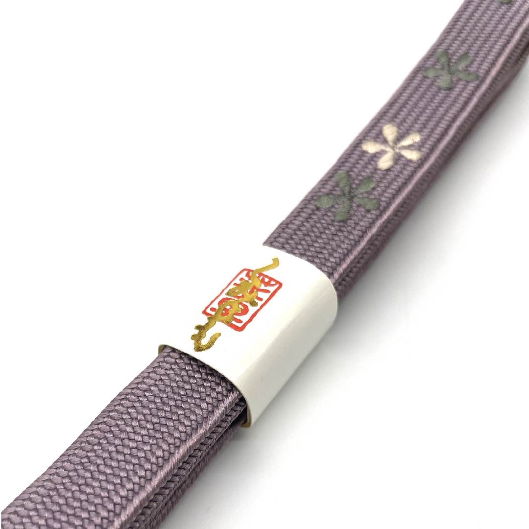 （新古品） 帯締め 正絹 四分紐 半色（はしたいろ） 花模様 新古品 長さ約159cm 幅約1.6cm セミフォーマル NEWランク 紫系 1135003021320