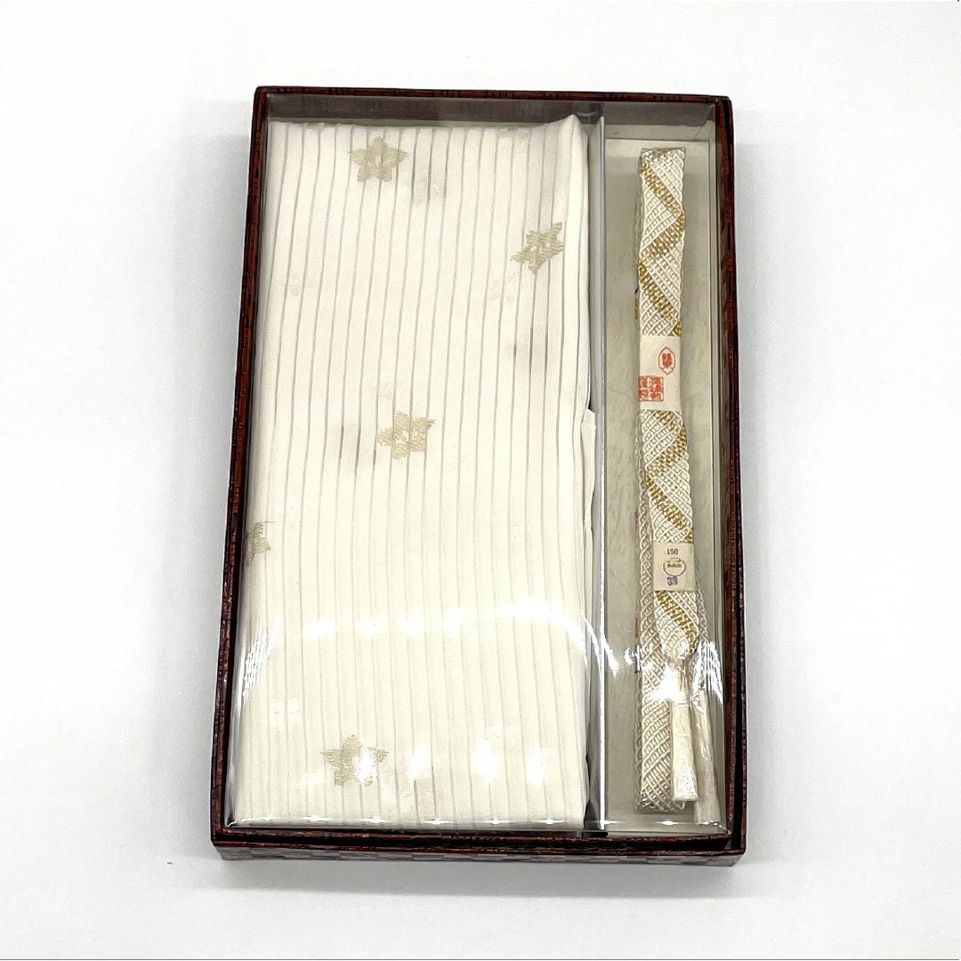 （新古品） 帯締め・帯揚げセット 正絹 NEWランク 乳白色（にゅうはくしょく） 渡敬謹製 三ツ杵印 留袖用 長さ約164cm 幅約1.7cm フォーマル 白系 1141000281311