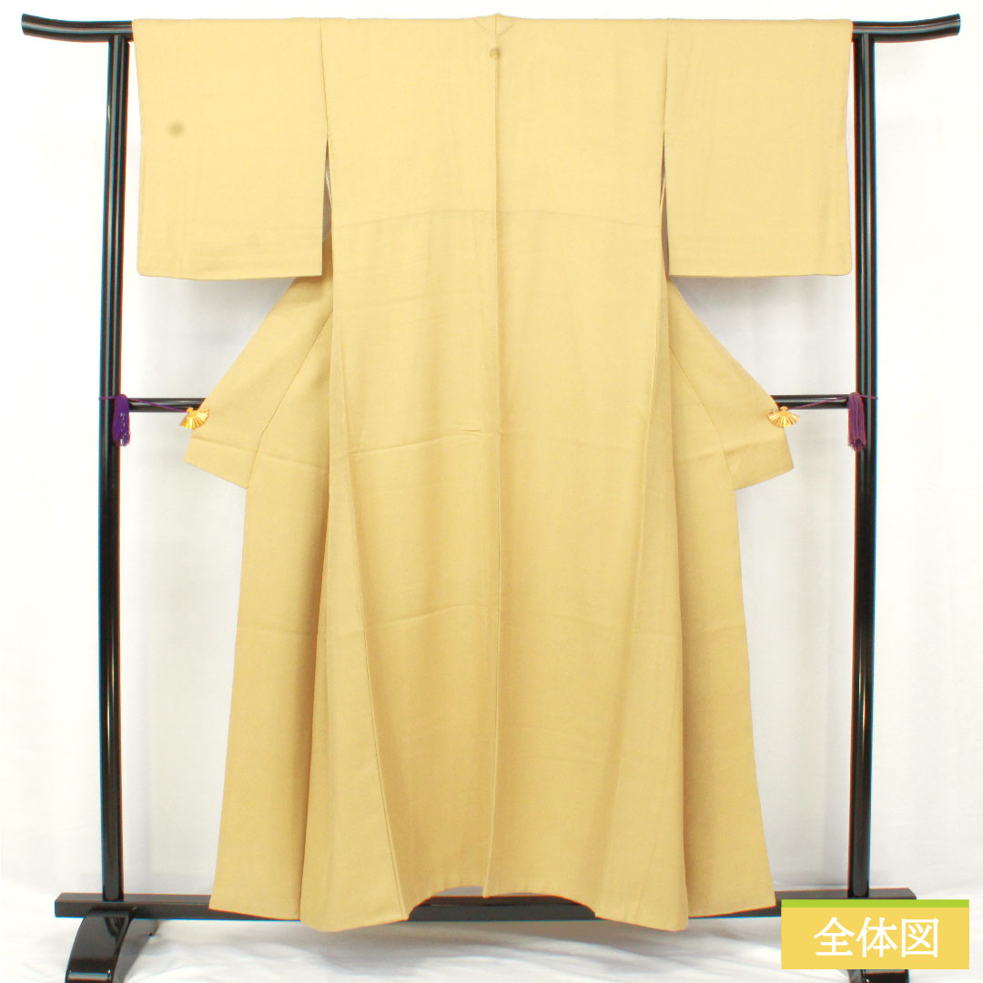 色無地 正絹 身丈154.5cm 裄丈62.5cm 魚子黄色（ぎょしこういろ） 一つ紋 陰抱き茗荷 袷 Aランク 黄系 1114001953223