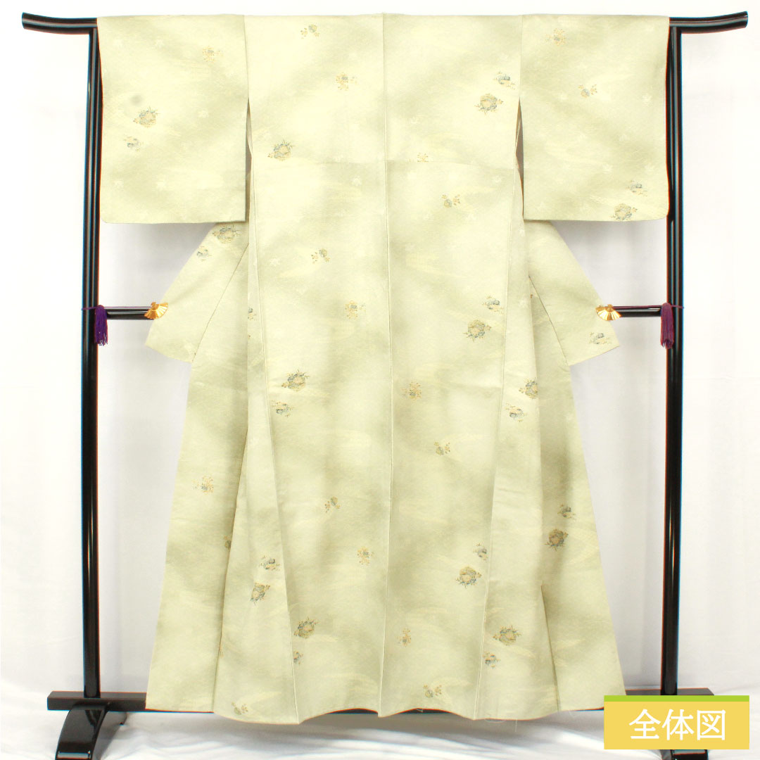 小紋 ポリエステル 身丈157.5cm 裄丈64.5cm 袷 薄緑色（うすみどりいろ） 洗える着物 吉祥文様 しつけ糸付き 未使用品 Sランク 緑系 1115004562319