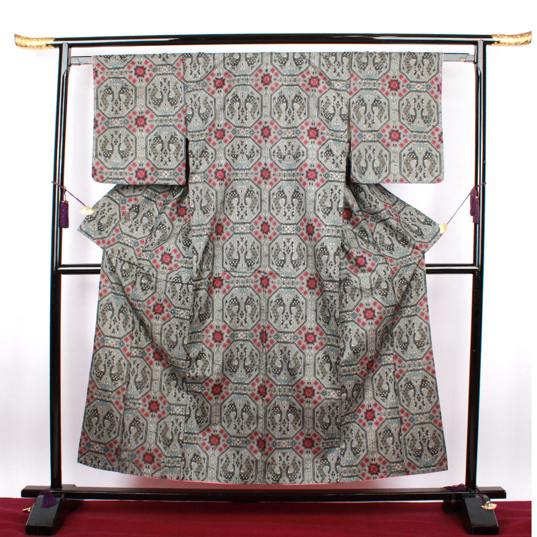 村山大島 身丈155.5cm 裄丈60cm 灰黄緑色 幾何学模様 正絹 Sランク 袷 グレー系 1116001752322