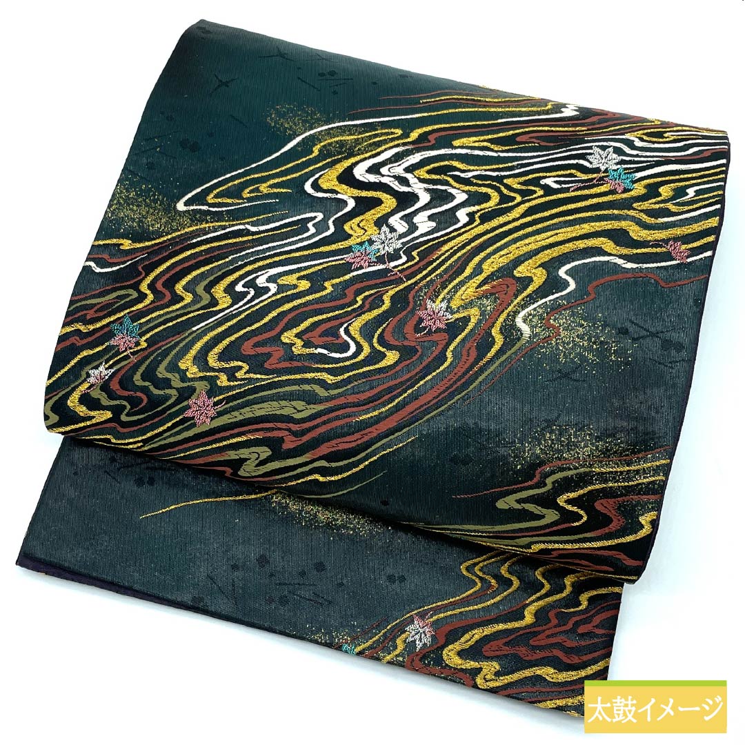 袋帯 正絹 深緑色（ふかきみどりいろ） 引箔 流水 紅葉 一騎箔 帯丈422cm Sランク 六通 セミフォーマル 緑系 1123013302319