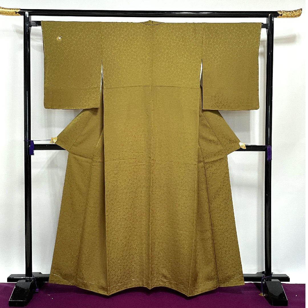 色無地 利休茶色 あたらし喜重郎 工房夢ひょうたん 黄櫨染 蛍  身丈157cm 裄丈66cm 袷  正絹 Sランク 緑系 1114000512319