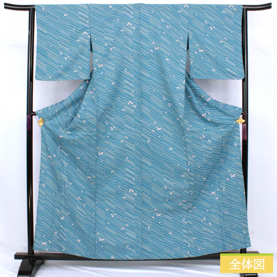 小紋 ポリエステル Sランク 身丈161.5cm 裄丈64cm 単衣 朧花色（おぼろはないろ） 型染 疋田 桜 洗える着物 青系 1115007832417