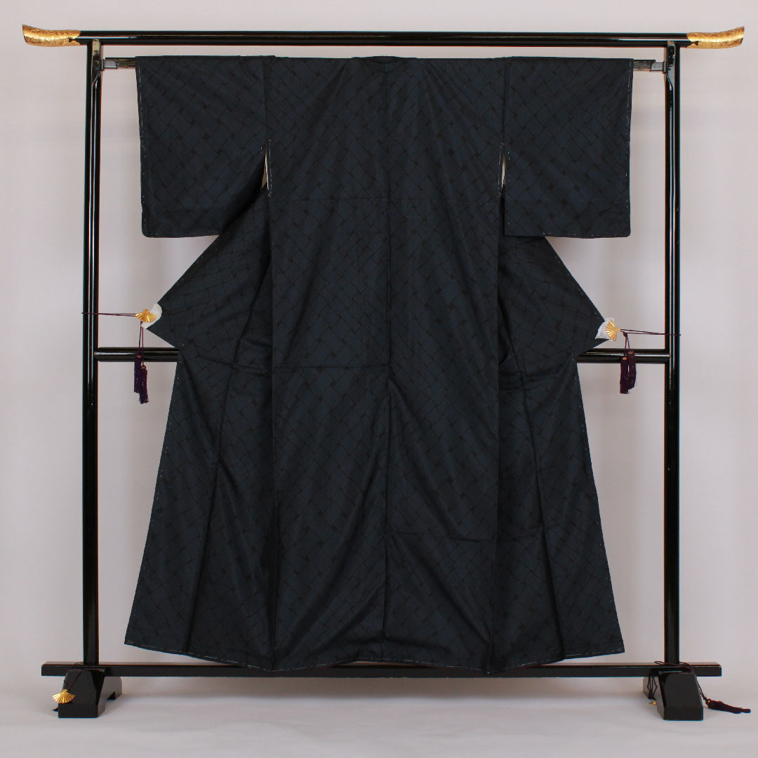 大島紬 身丈158cm 裄丈63cm 正絹 Sランク 袷 紺系 1116000512318