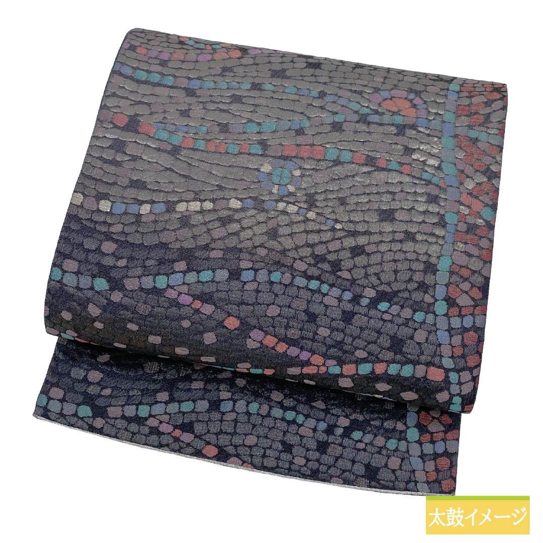 袋帯 正絹 Aランク 青褐色（あおかちいろ） 石畳 抽象柄   帯丈436cm 六通 カジュアル 紺系 1123018713318