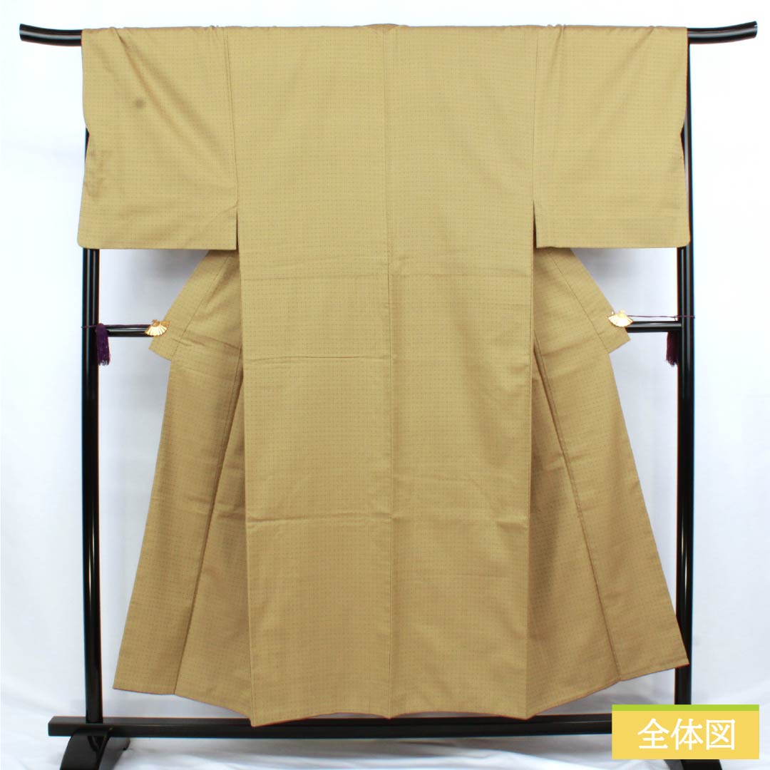 男物 正絹 Sランク 身丈150.5cm 裄丈65.5cm  梨子色（なしいろ） 幾何学模様 袷 黄系 1119001012523