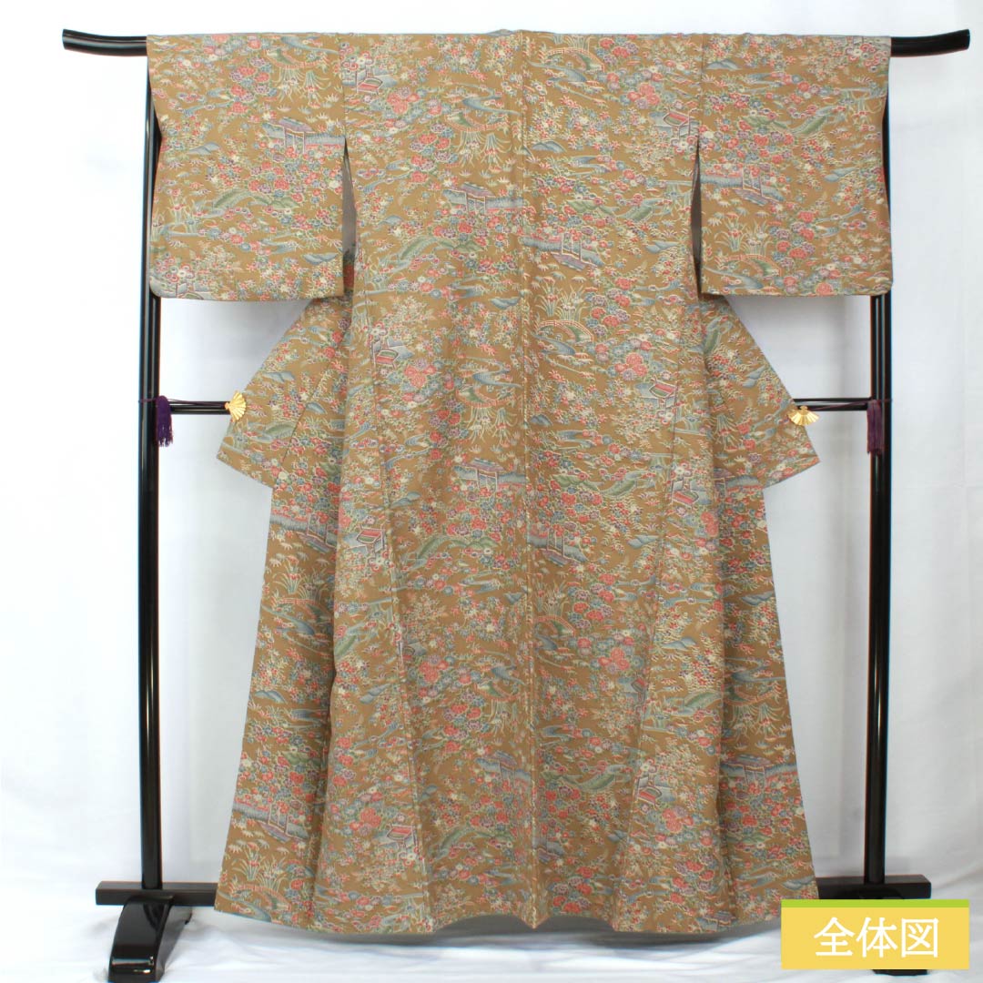 小紋 ポリエステル 身丈161cm 裄丈67cm 袷 桑染色（くわぞめいろ） 古典柄 洗える着物 Sランク 茶系 1115005822414