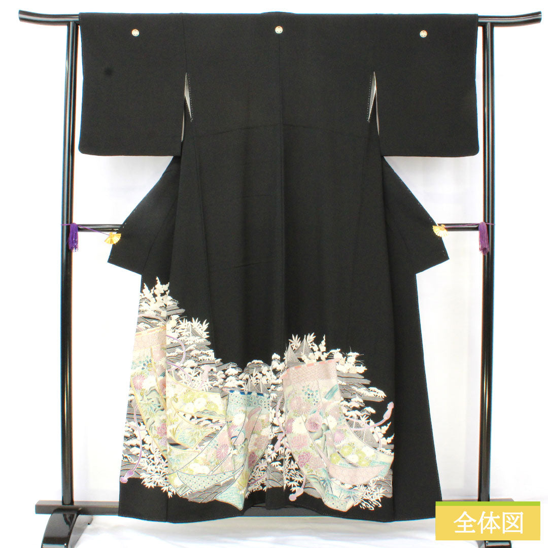 Black formal kimono, pure silk, length 154cm, sleeve length 61.5cm, lined, Kyoto Yuzen, pine, bamboo and plum, folding screen, five crests, circle with ivy, A rank, black, 1111001653210
