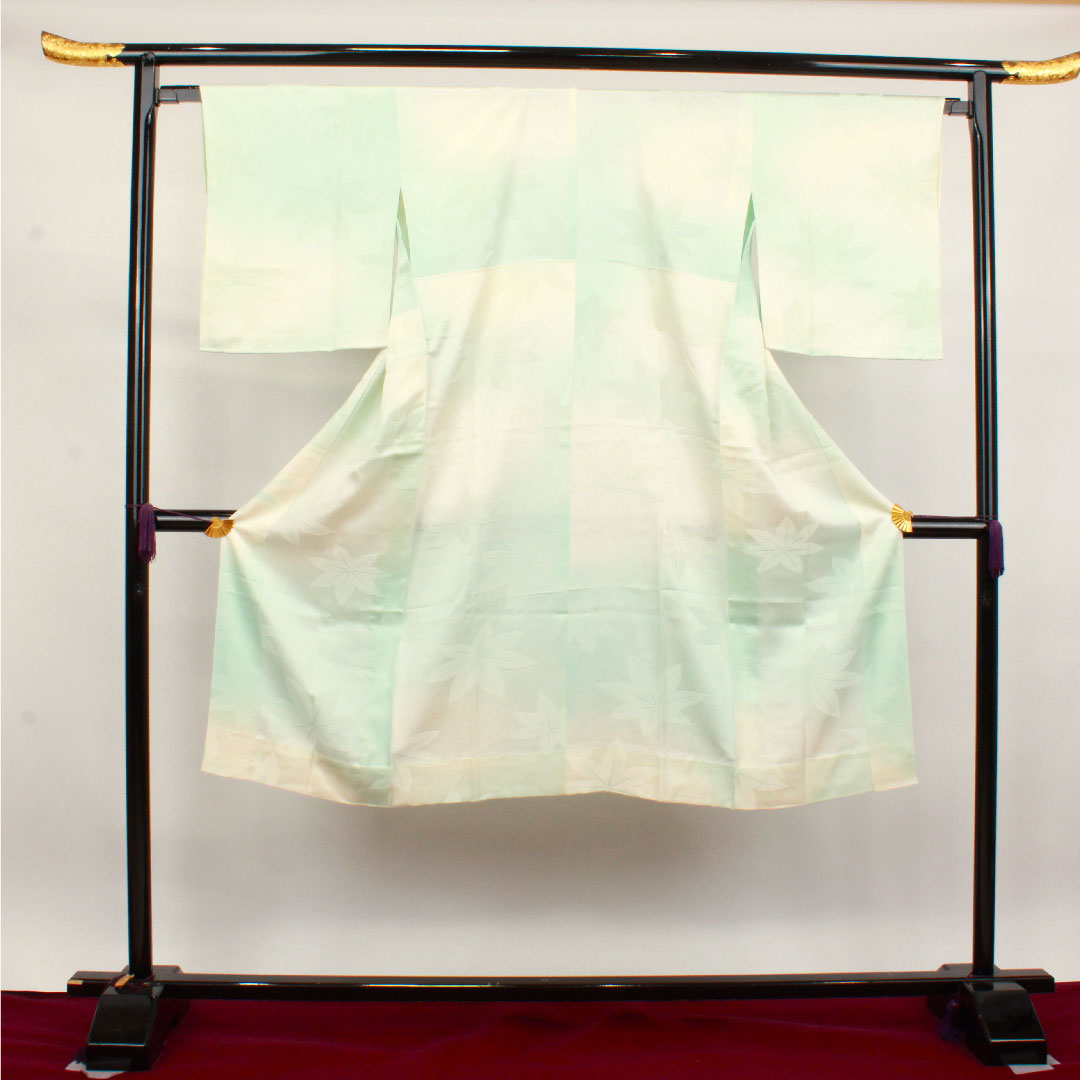 Nagajuban (long undergarment) made of pure silk, length 126.5cm, sleeve length 67cm, unlined, formal, autumn leaves, rank S, light blue, 1129000542224