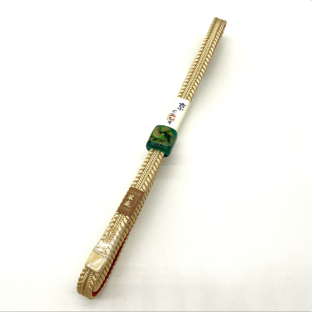 (新品)帯締め 正絹 NEWランク 四分紐 鳥の子色（とりのこいろ） 代赭色（たいしゃいろ） 帯留め付き トンボ玉 長さ約163cm 幅約1.2cm カジュアル ベージュ系 1135005231325