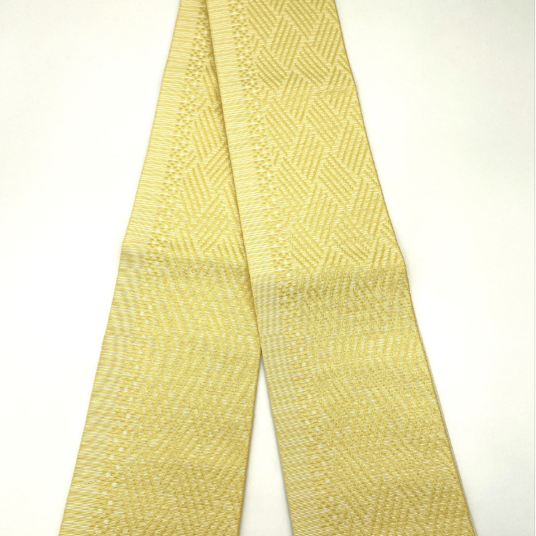（新品）半幅帯 ポリエステル NEWランク 黄水仙色（きすいせんいろ） 卯の花色（うのはないろ） リバーシブル 菱型 抽象花模様 帯丈400cm 黄系 1125002371423