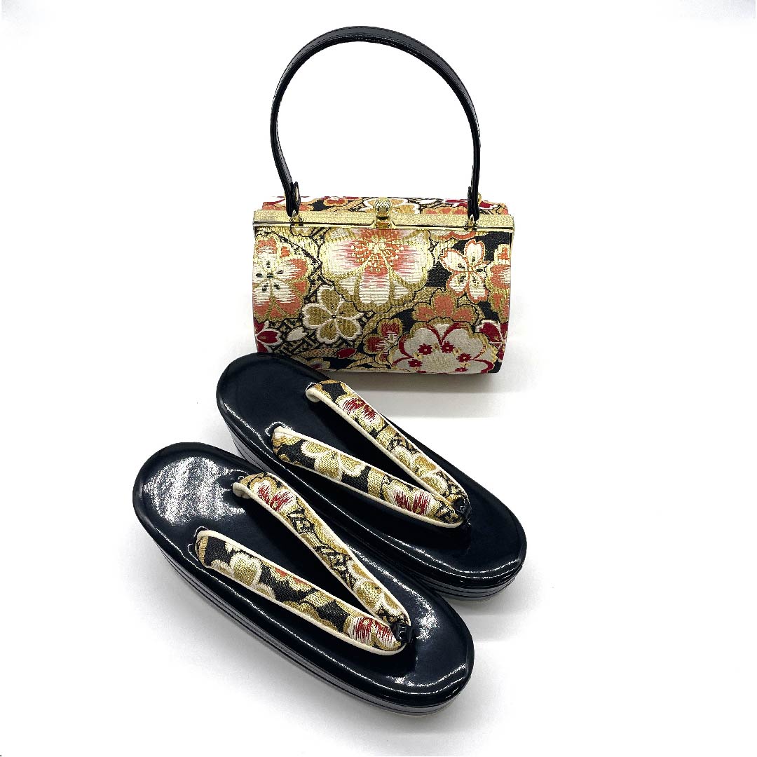 （新古品）草履バックセット フォーマル 黒色（くろいろ） 未使用品 振袖用 桜 Mサイズ 黒系 Sランク 1133000062310