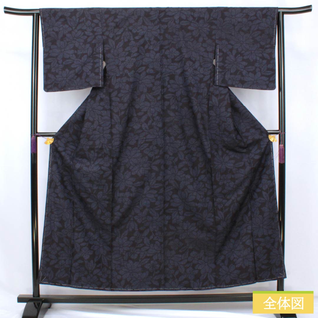 紬 正絹 Sランク 身丈155cm 裄丈63cm 褐色（かちいろ） 真綿紬 経絣 花 袷 紺系 1116004772318