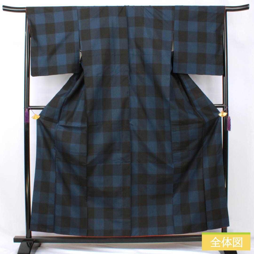 紬 正絹 Sランク 身丈158cm 裄丈66cm 紺色（こんいろ） 大島紬 市松 袷 紺系 1116004632318