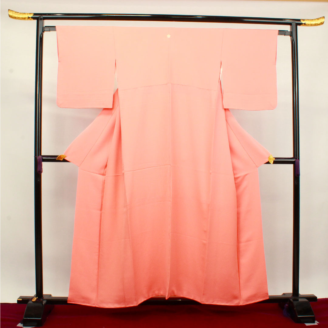 色無地 正絹 鴇色 素無地 梅鉢  身丈156.5cm 裄丈63.5cm 袷  Aランク ピンク系 1114000983313