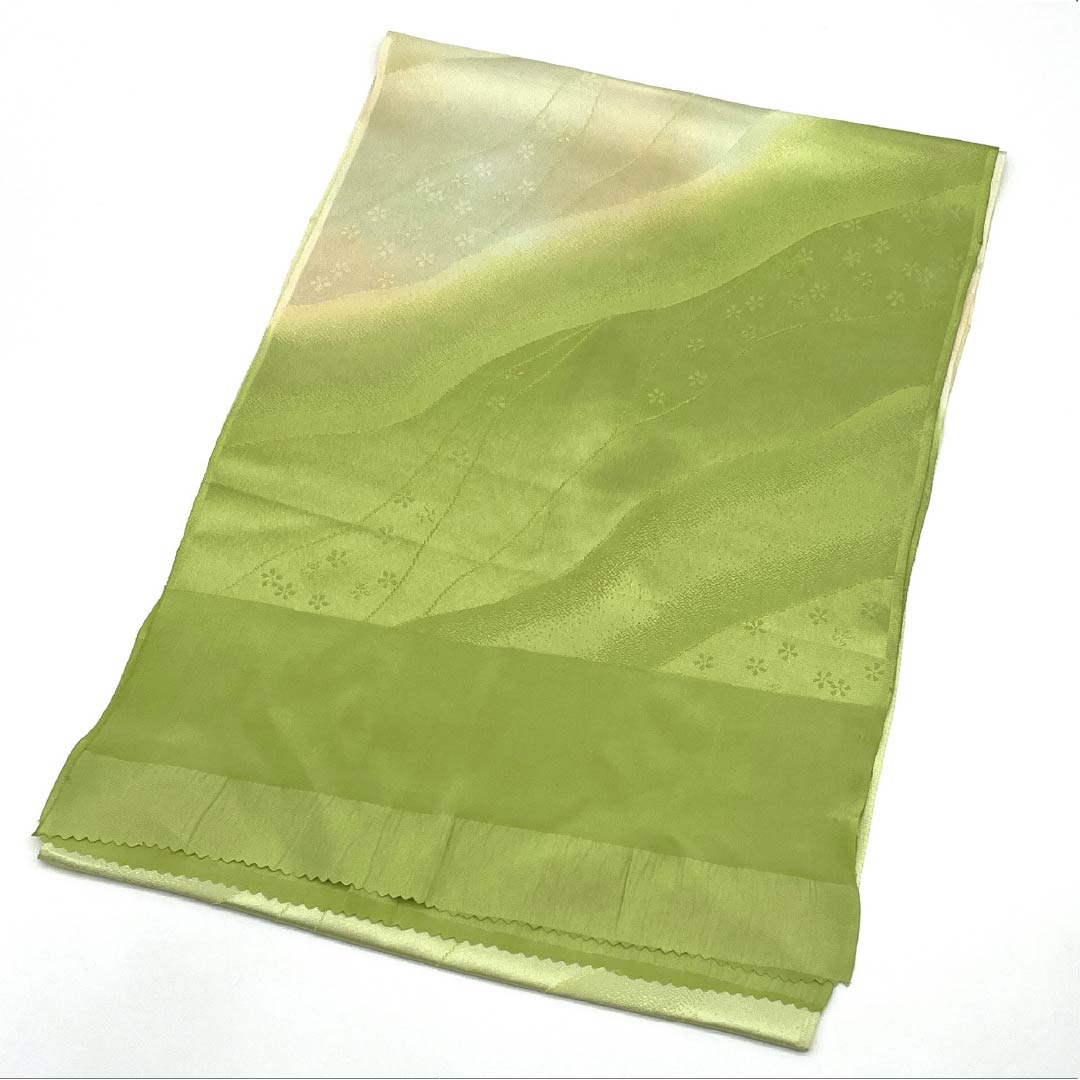 帯揚げ 正絹 Sランク セミフォーマル 若葉色（わかばいろ） グラデーション 道長取り 長さ約176cm 幅約30cm 緑系 1136002592919