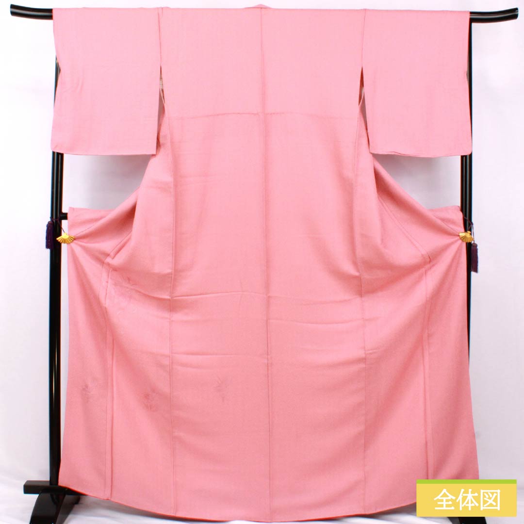 Solid color kimono (iromuji) made of pure silk, S rank, length 168cm, sleeve length 70cm, pink (momoiro) color, plain tsukesage (tsukesage) with Shantou embroidery and mirror pattern, lined, pink, product number 1114002412513