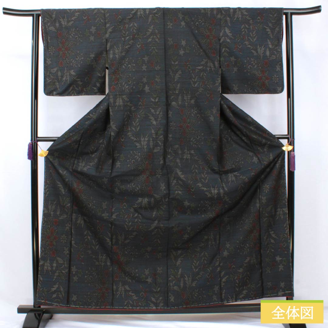 紬 正絹 Sランク 身丈164.5cm 裄丈60.5cm 大島紬 横双絣 草花 袷 紺系 1116004602418