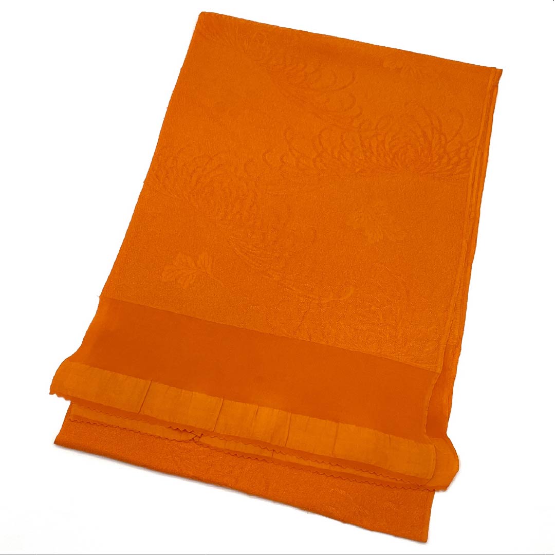 Casual obiage (sash) made of pure silk, S-rank, in ochre, with a chrysanthemum and floral pattern. Length: 172cm, width: 28cm, orange. Product number: 1136001982926