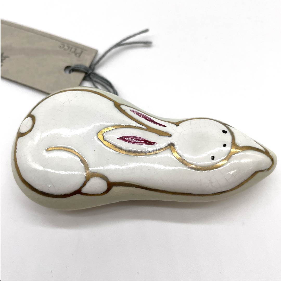 (New old stock) Obi fastener, ceramic, casual, ivory color, Kyo-yaki, rabbit, animal, length approx. 6cm, width approx. 3cm, S rank, white, 1137000192911