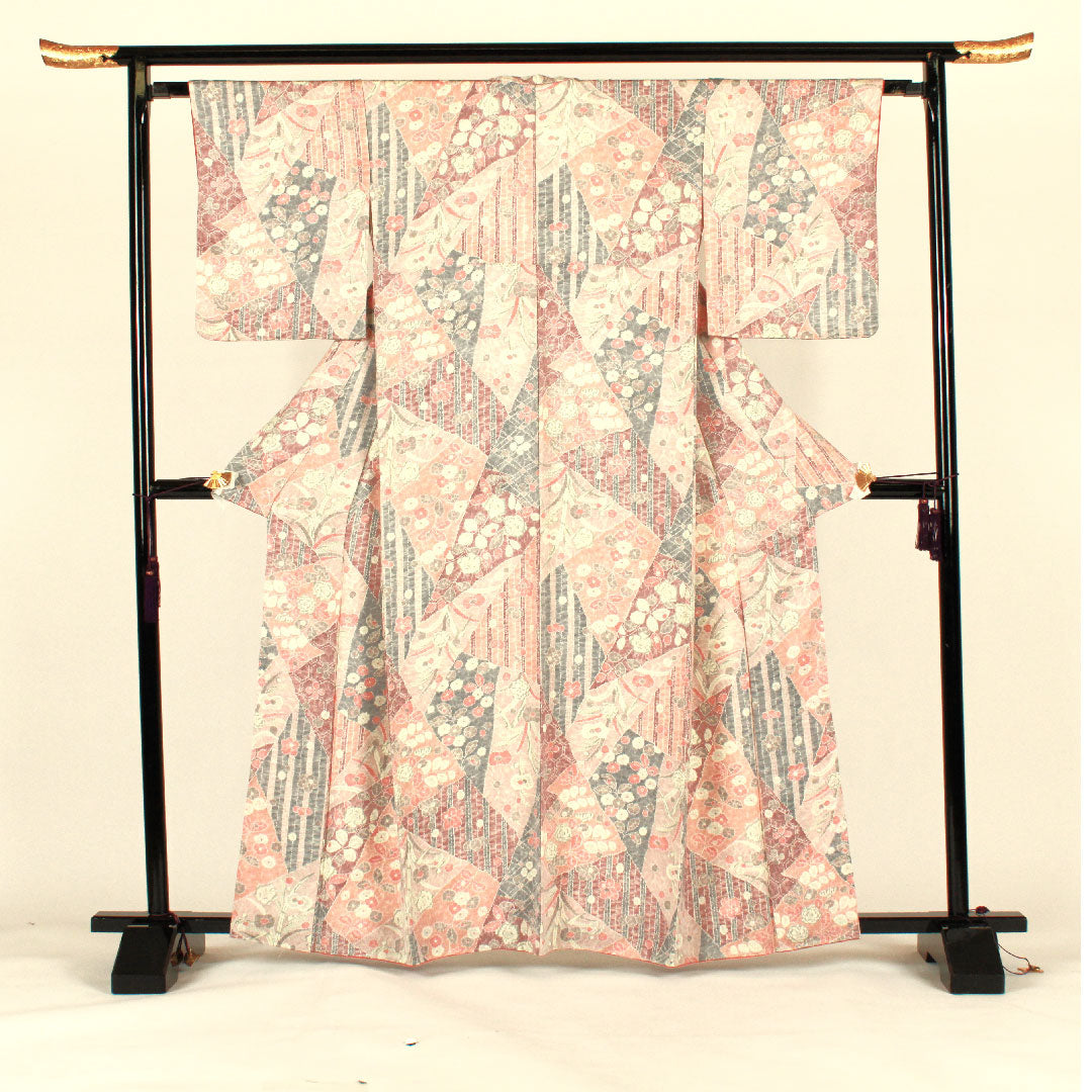 小紋 身丈164cm 裄丈64cm 袷  裂取り 花・芒模様  正絹 Sランク ピンク系 1115000732313
