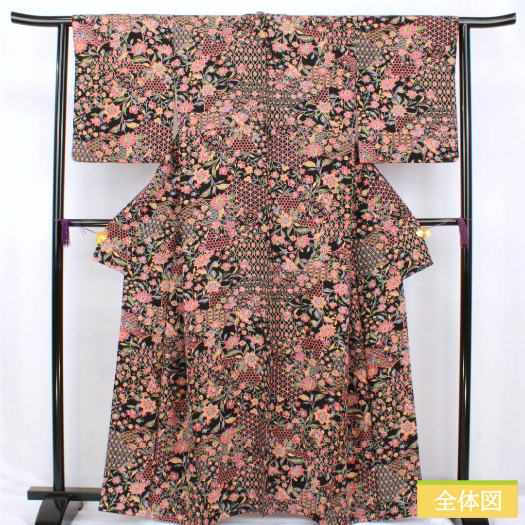 小紋 正絹 Sランク 身丈162cm 裄丈63.5cm 袷 総花 黒系 1115007172410