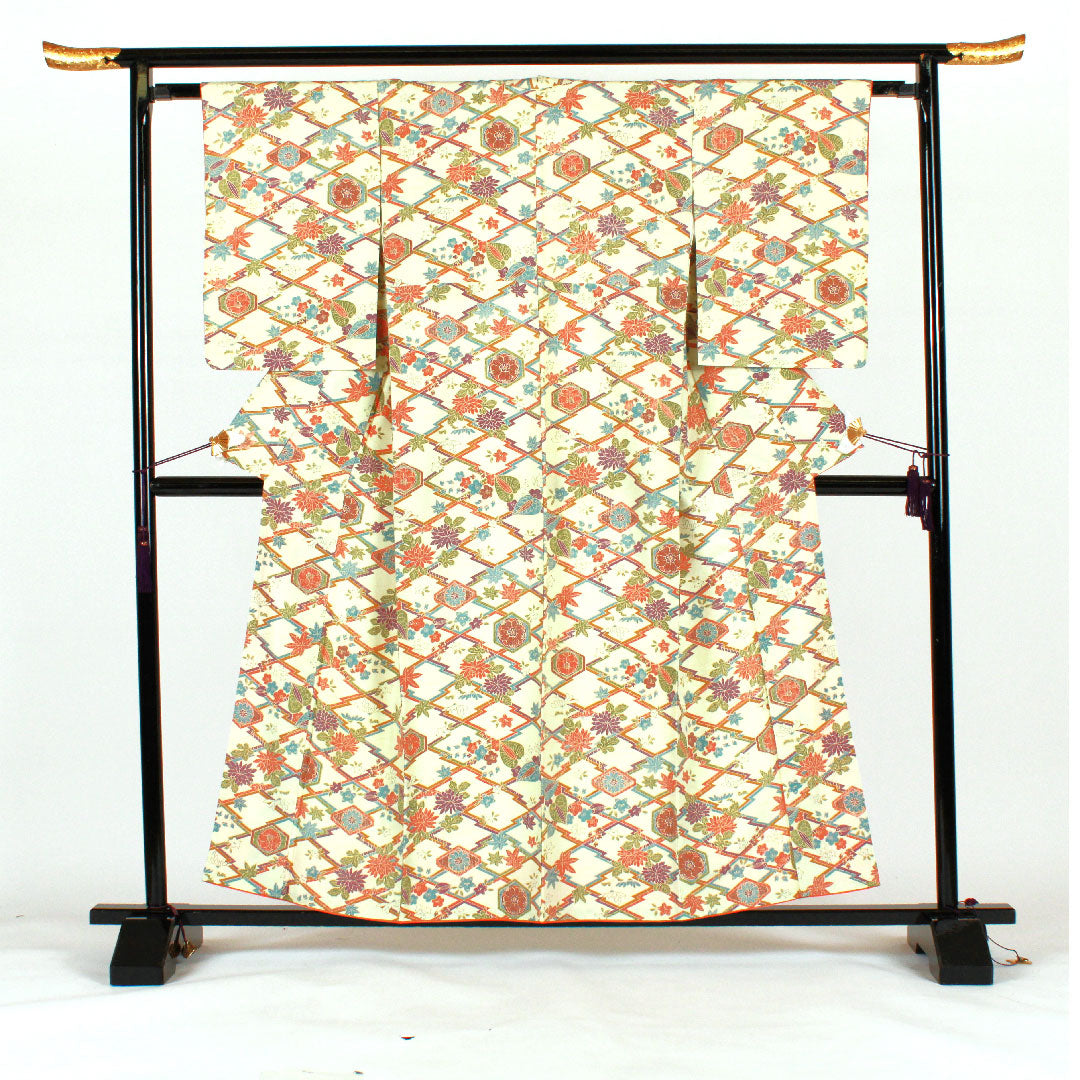 小紋 身丈157.5cm 裄丈64cm 袷  松皮菱 古典柄  ポリ Sランク クリーム系 1115000712315