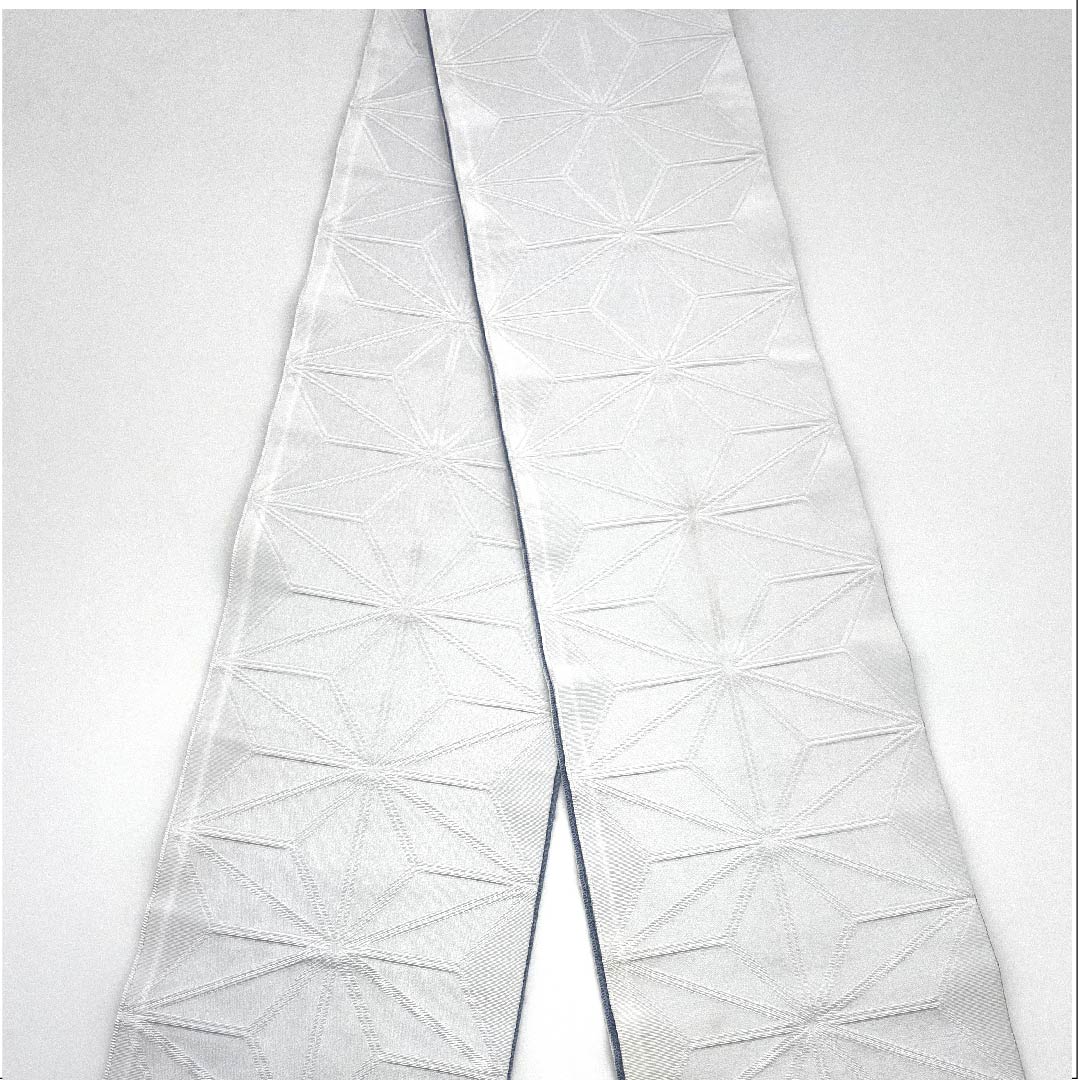 半幅帯 ポリエステル 鉛白色（えんぱくいろ） 青袋鼠色（せいたいねずいろ） 麻の葉 古典柄 リバーシブル 帯丈388cm 白系 Aランク 1125001203311