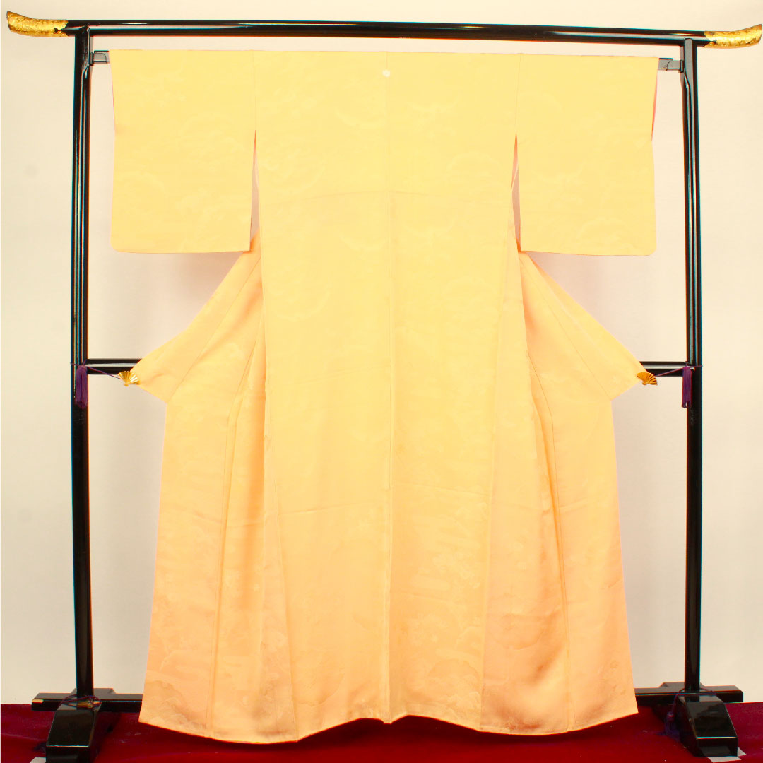 色無地 正絹 肌色 吉祥文様 五三桐  身丈161.5cm 裄丈66cm 袷  Aランク 橙系 1114000903426