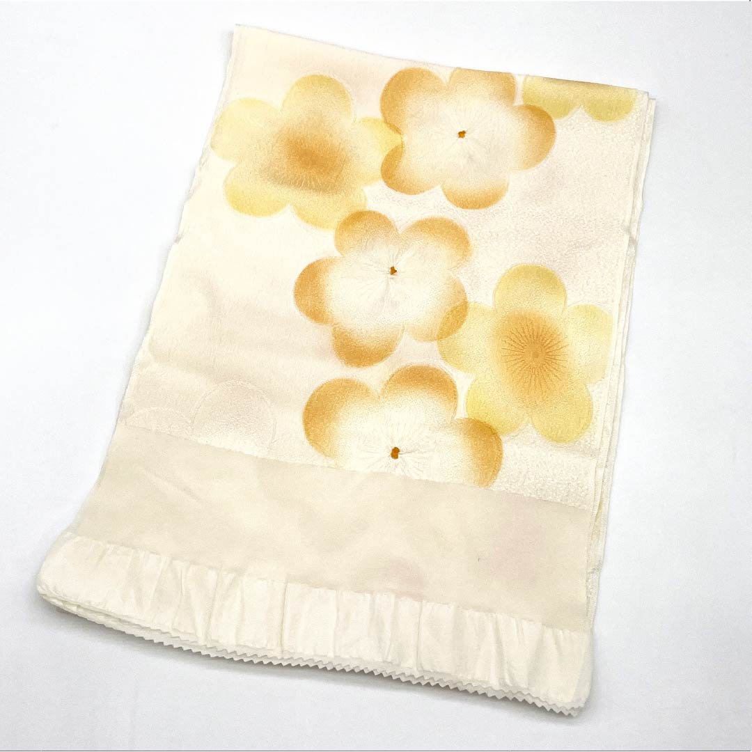 帯揚げ 正絹 Aランク セミフォーマル 乳白色（にゅうはくしょく） 部分絞り 花 長さ約168cm 幅約27.5cm 白系 1136003113911
